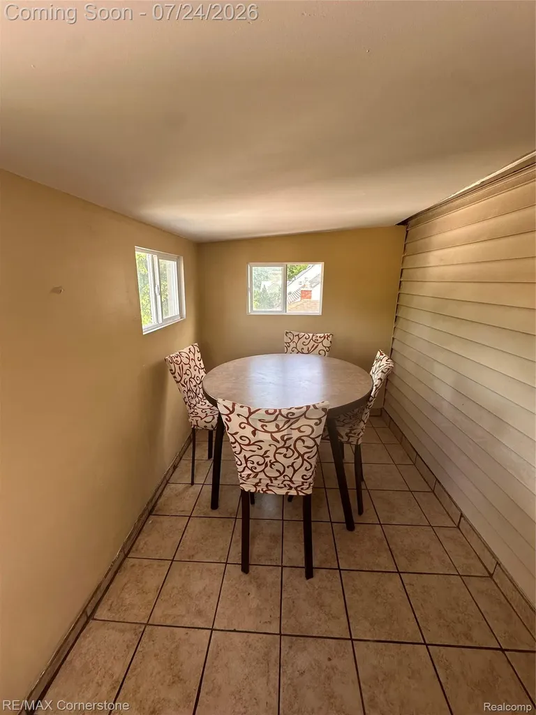 4040 Longtin Avenue Lincoln Park City MI 48146