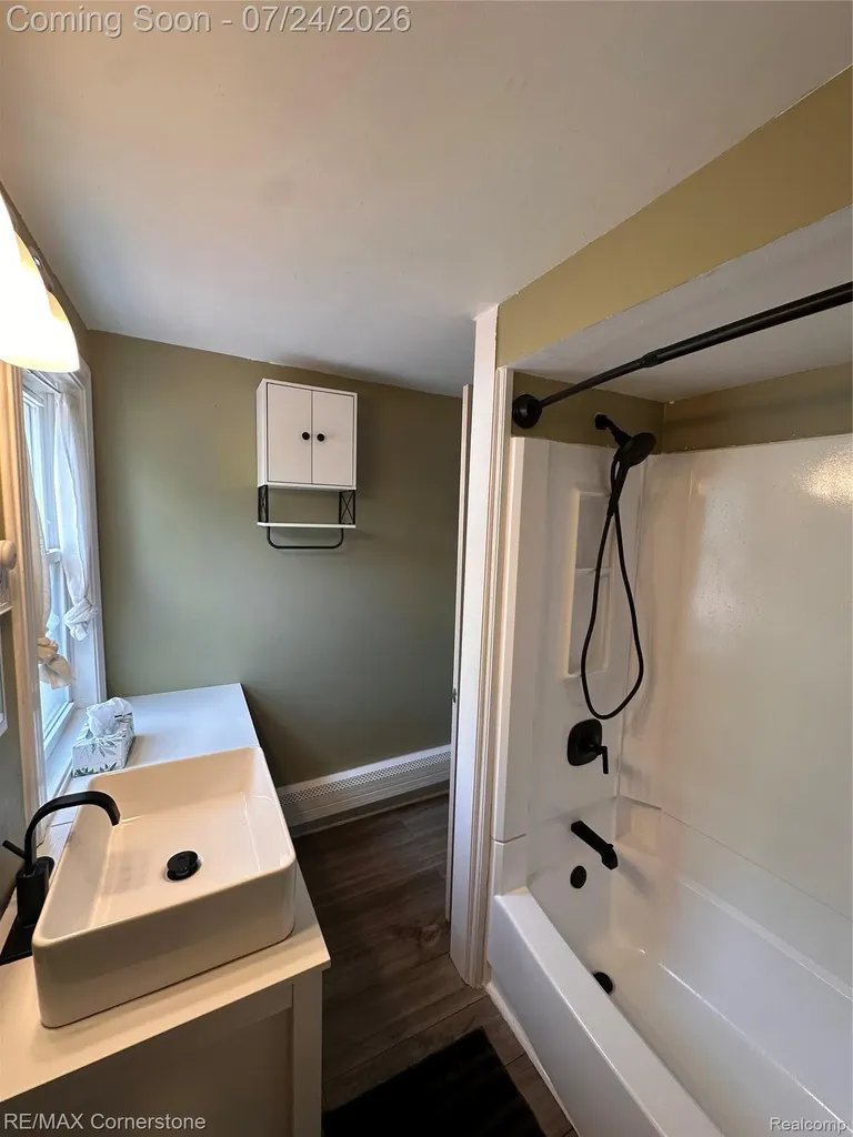 4040 Longtin Avenue Lincoln Park City MI 48146
