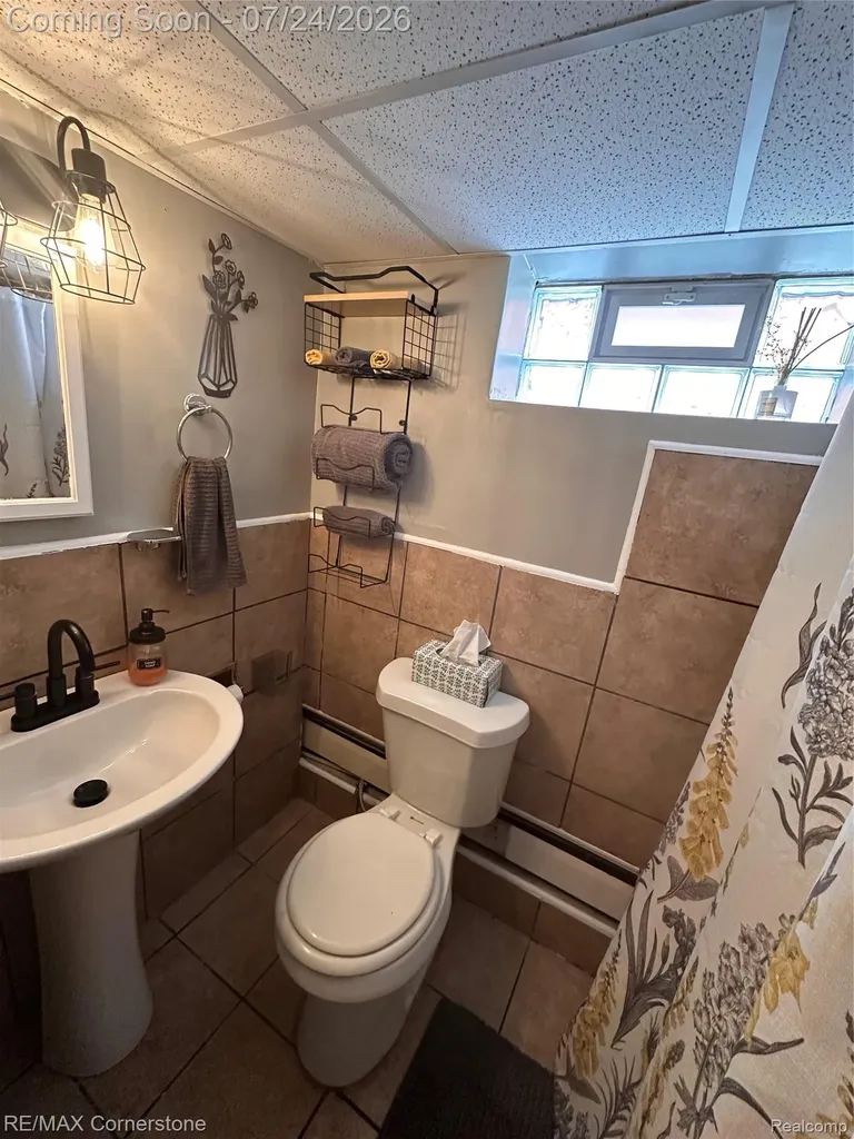 4040 Longtin Avenue Lincoln Park City MI 48146