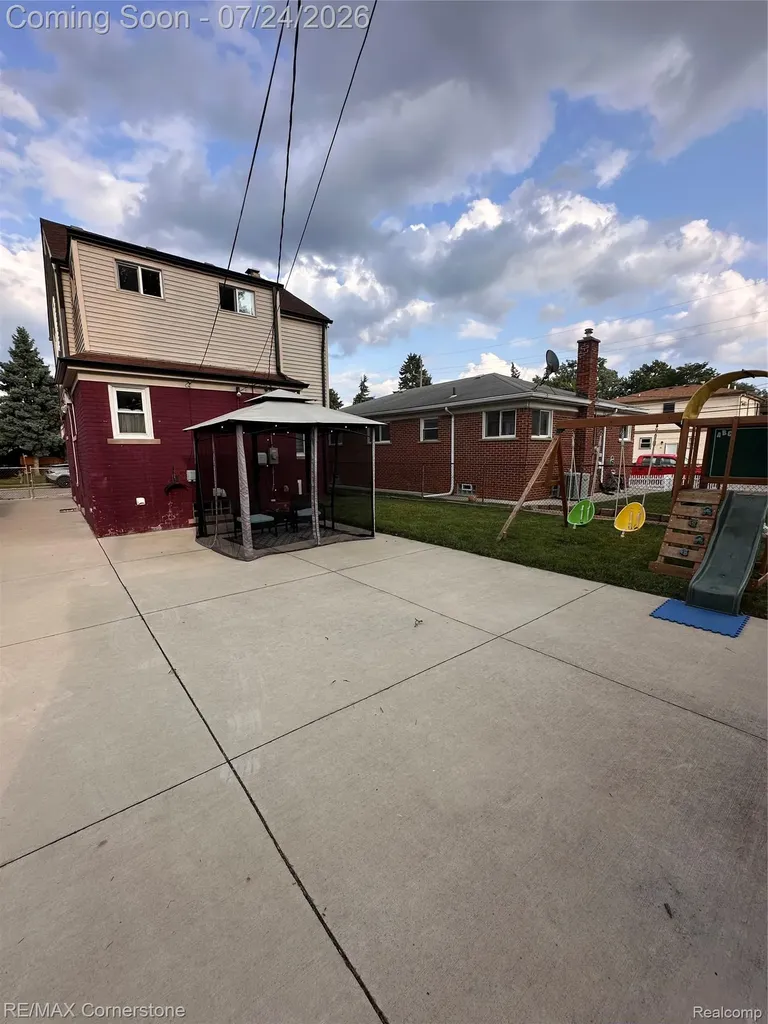4040 Longtin Avenue Lincoln Park City MI 48146
