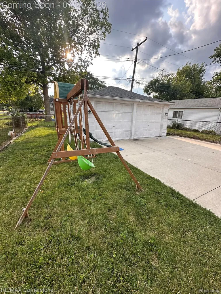 4040 Longtin Avenue Lincoln Park City MI 48146