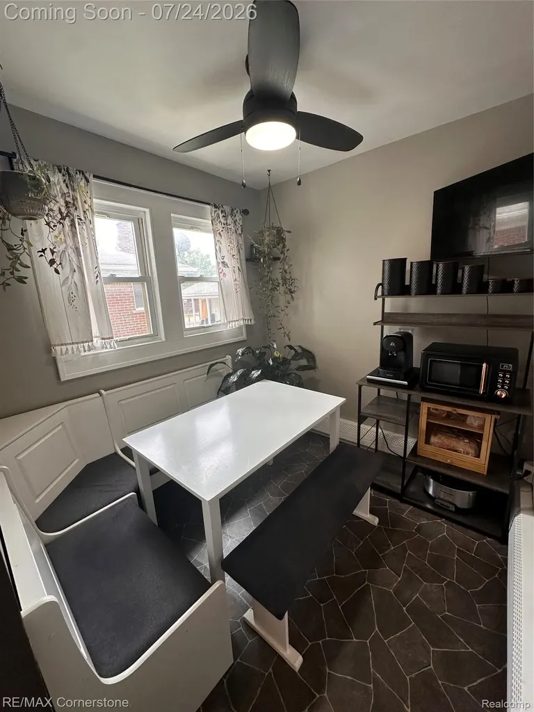 4040 Longtin Avenue Lincoln Park City MI 48146