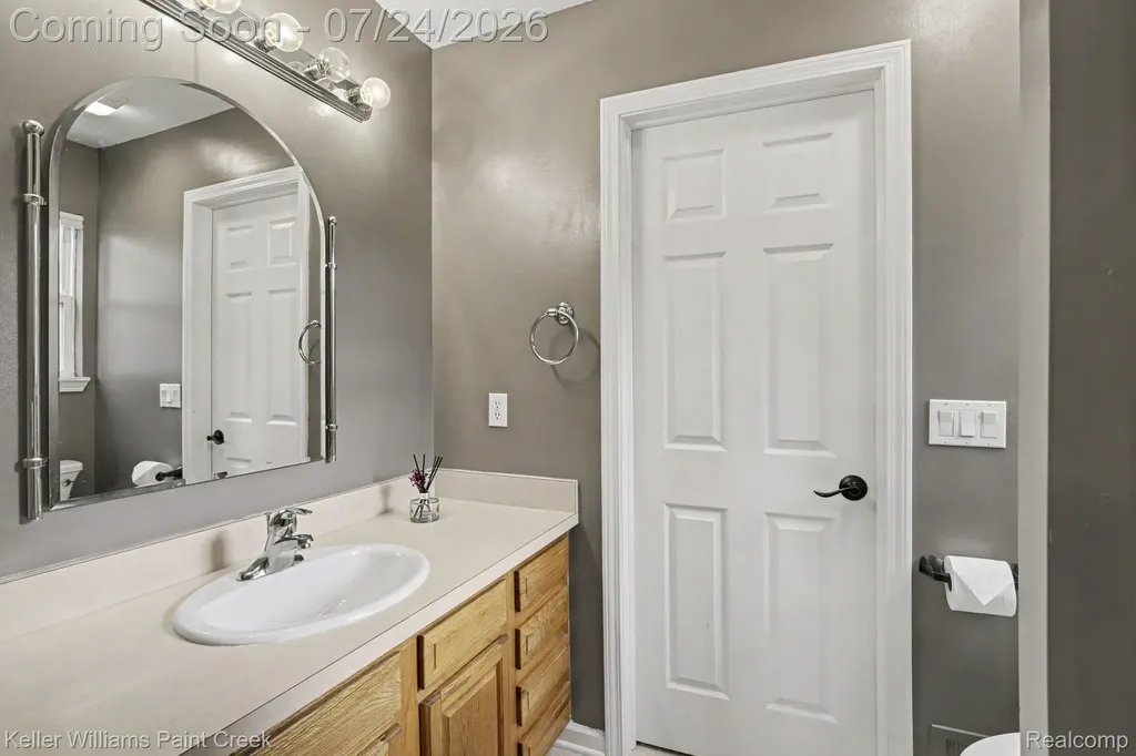 4215 Seeden Street Waterford Charter Township MI 48329