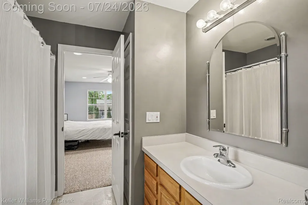 4215 Seeden Street Waterford Charter Township MI 48329