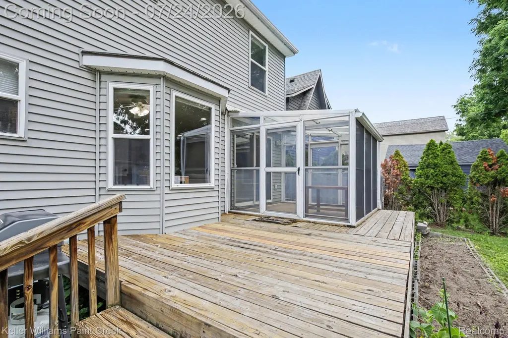 4215 Seeden Street Waterford Charter Township MI 48329