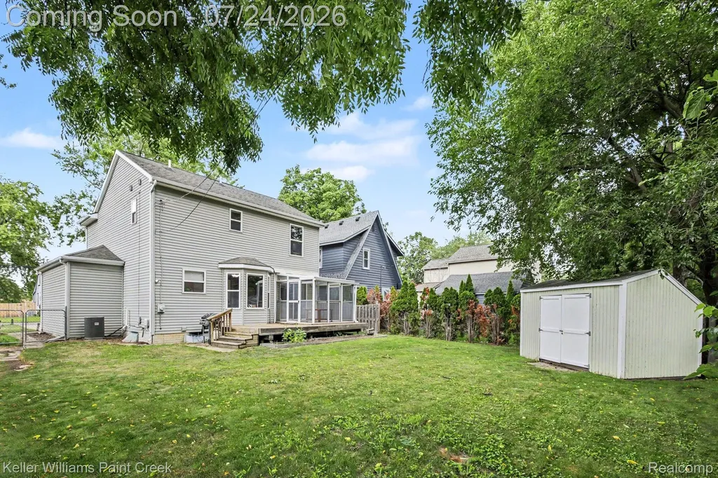 4215 Seeden Street Waterford Charter Township MI 48329