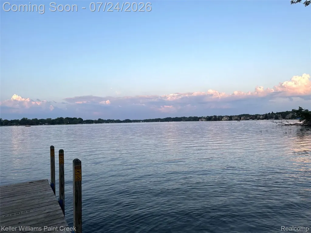 4215 Seeden Street Waterford Charter Township MI 48329
