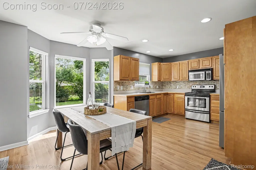 4215 Seeden Street Waterford Charter Township MI 48329