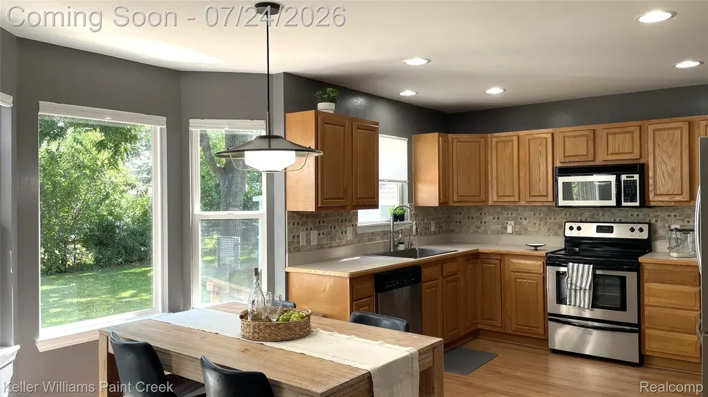 4215 Seeden Street Waterford Charter Township MI 48329
