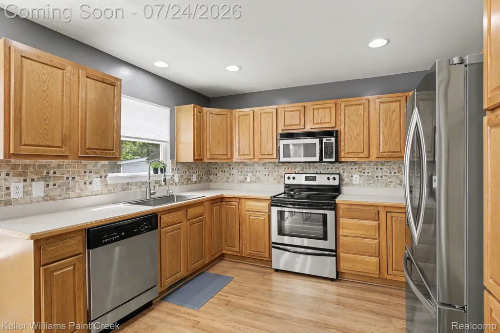 4215 Seeden Street Waterford Charter Township MI 48329