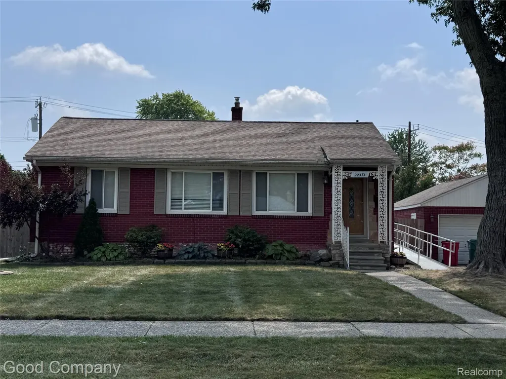 22474 Raven Avenue Eastpointe City MI 48021