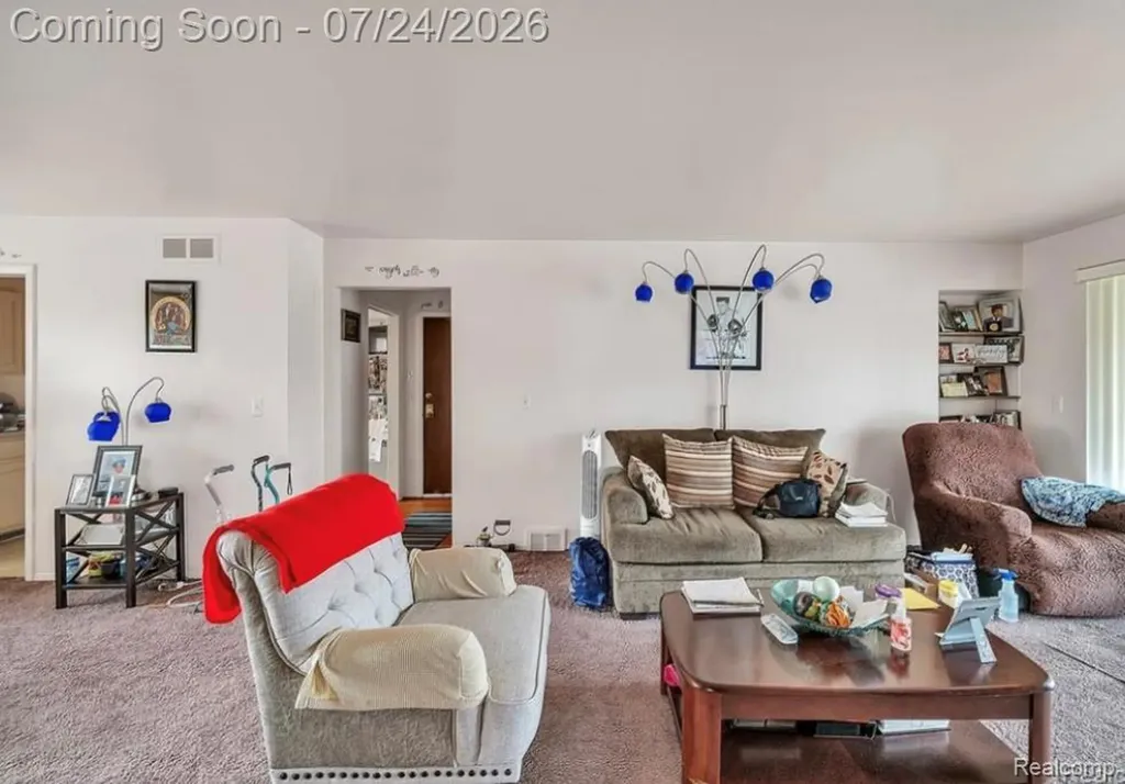 15220 Garfield Redford Charter Township MI 48239