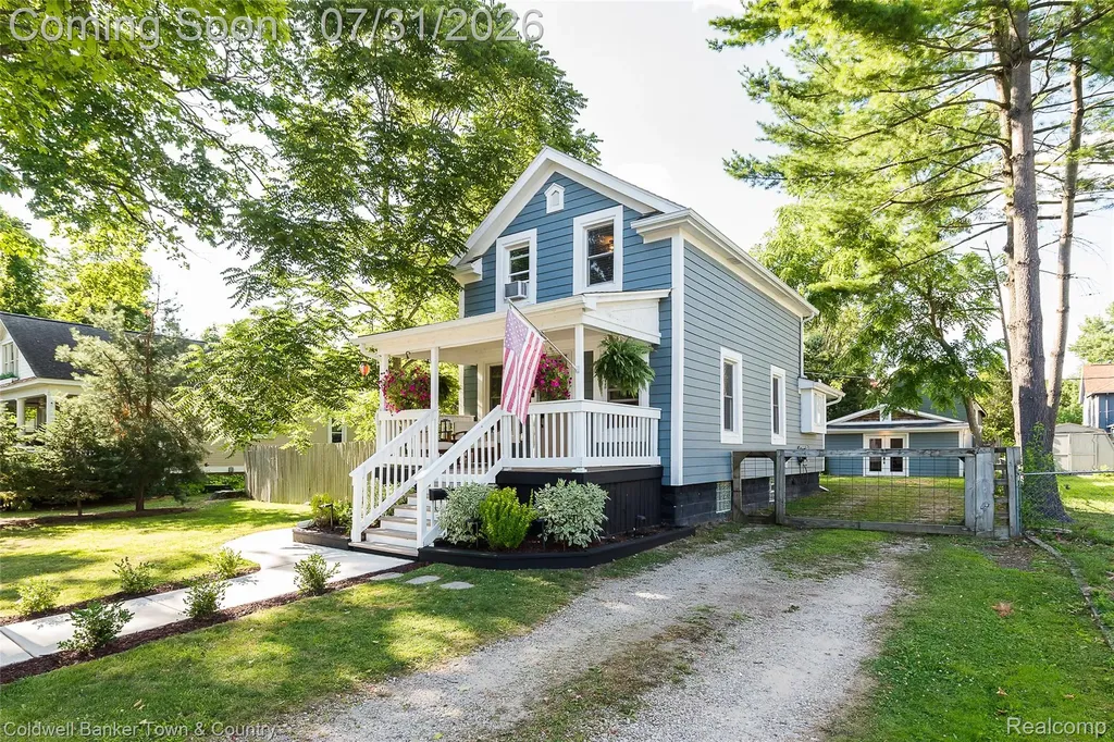 416 W Washington Street Howell City MI 48843