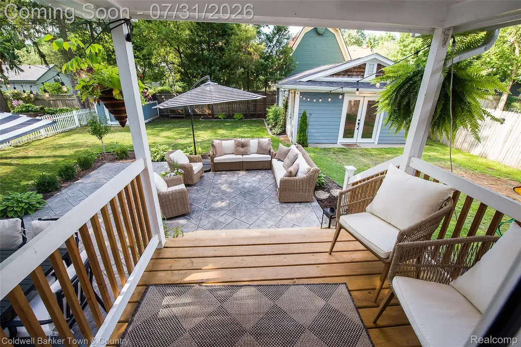 416 W Washington Street Howell City MI 48843
