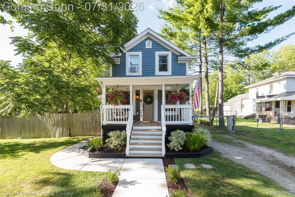 416 W Washington Street Howell City MI 48843