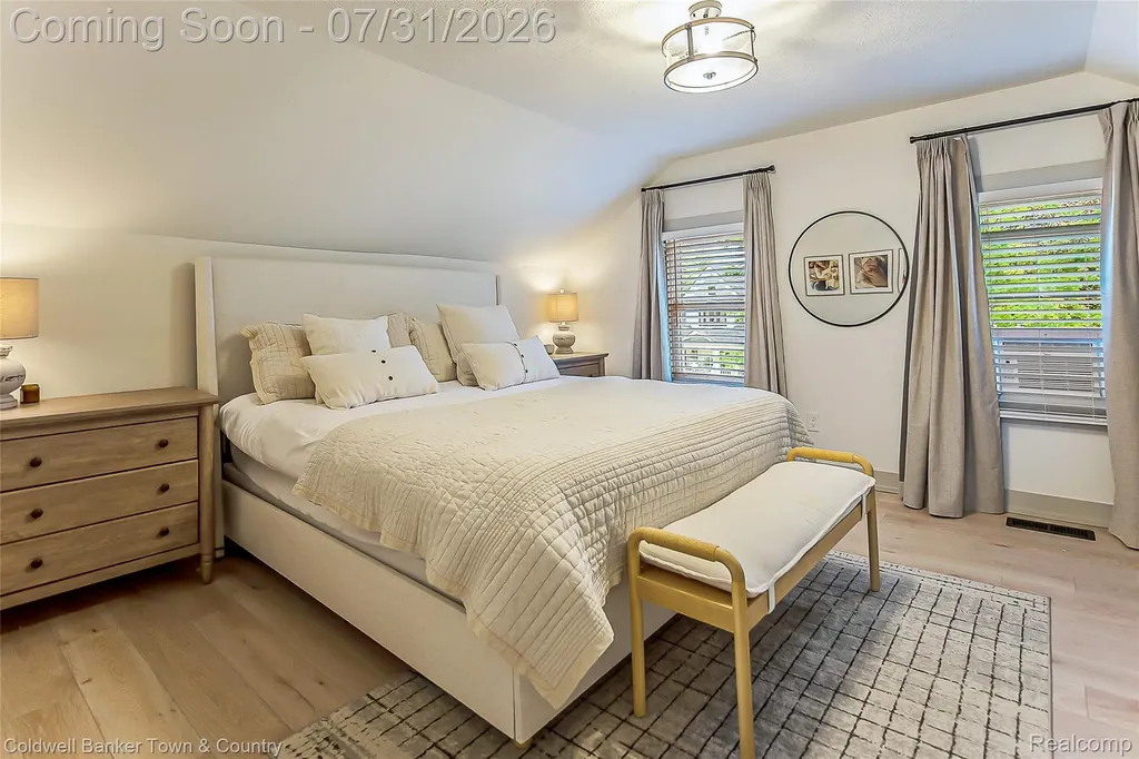 416 W Washington Street Howell City MI 48843