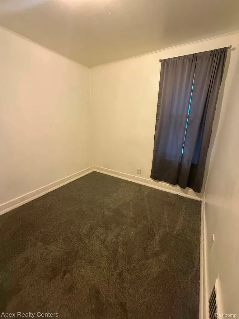 6063 Auburn Street Detroit City MI 48228