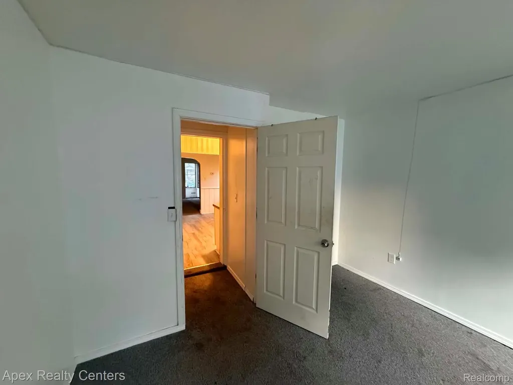 6063 Auburn Street Detroit City MI 48228