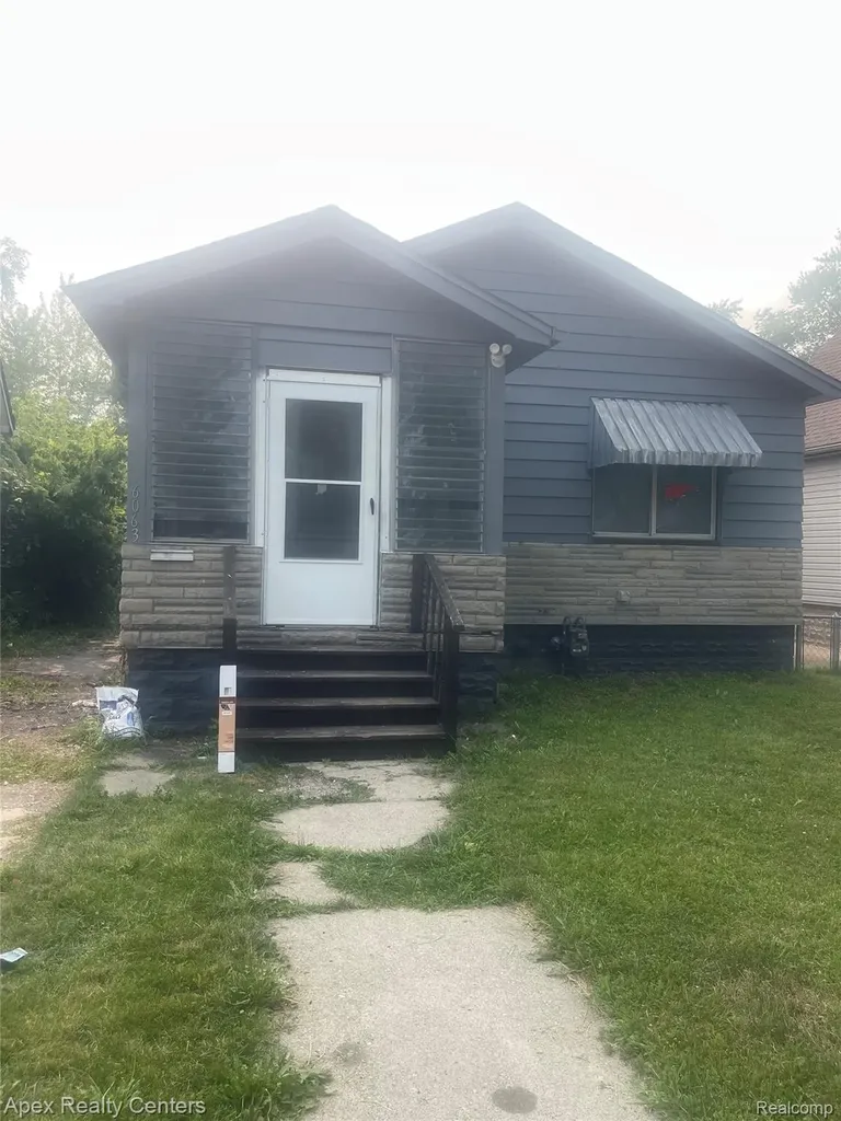 6063 Auburn Street Detroit City MI 48228