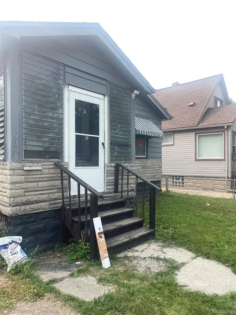 6063 Auburn Street Detroit City MI 48228