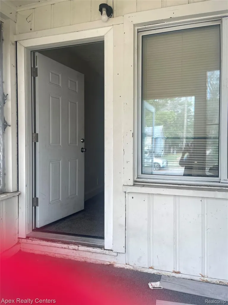 6063 Auburn Street Detroit City MI 48228