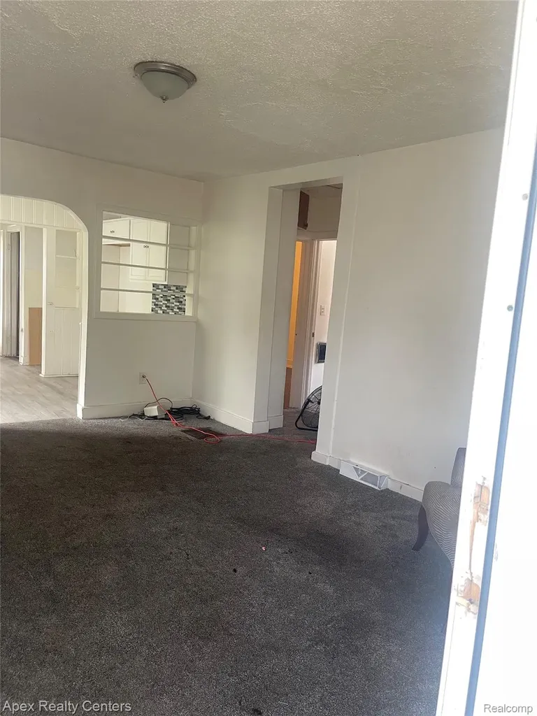 6063 Auburn Street Detroit City MI 48228