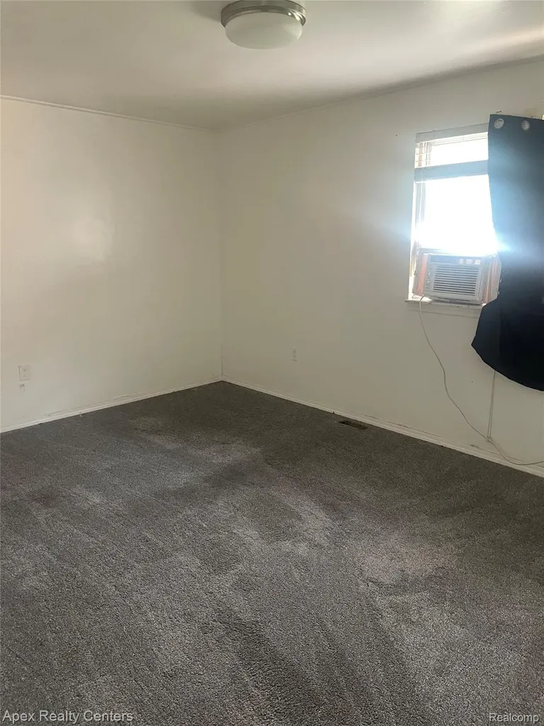 6063 Auburn Street Detroit City MI 48228