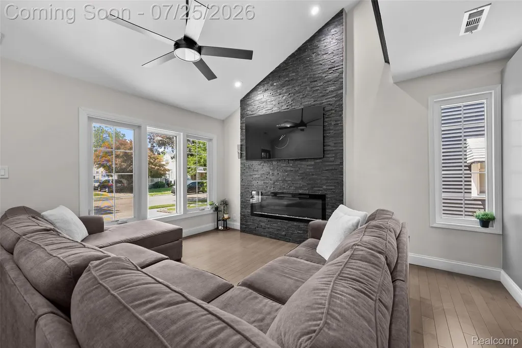 1826 Morris Avenue Lincoln Park City MI 48146