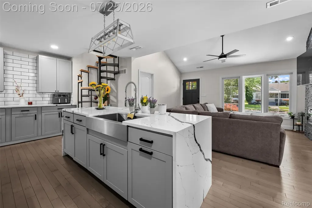 1826 Morris Avenue Lincoln Park City MI 48146
