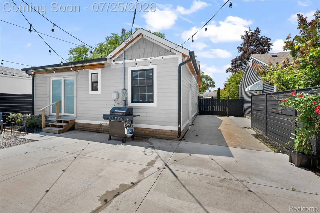 1826 Morris Avenue Lincoln Park City MI 48146