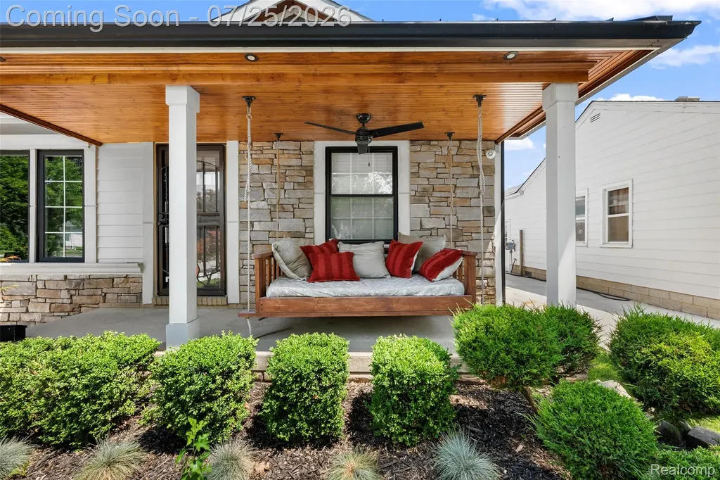 1826 Morris Avenue Lincoln Park City MI 48146