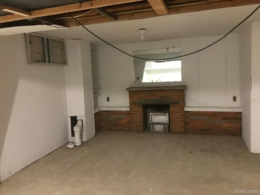 6422 Plainview Avenue Detroit City MI 48228