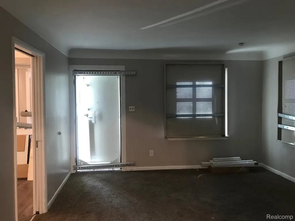 6422 Plainview Avenue Detroit City MI 48228
