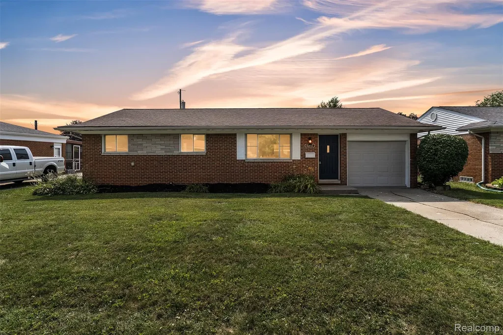 40311 Colony Drive Sterling Heights City MI 48313