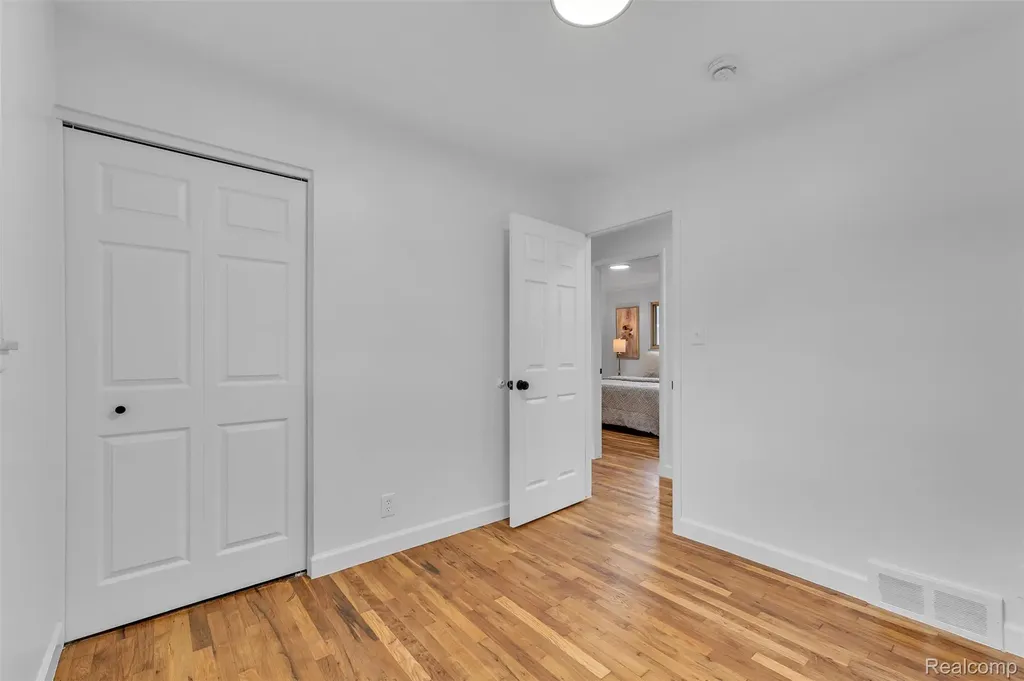 40311 Colony Drive Sterling Heights City MI 48313