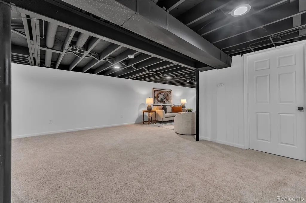 40311 Colony Drive Sterling Heights City MI 48313