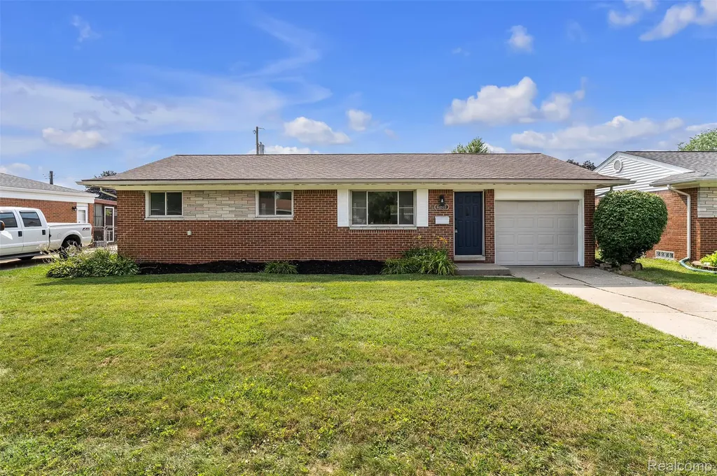 40311 Colony Drive Sterling Heights City MI 48313
