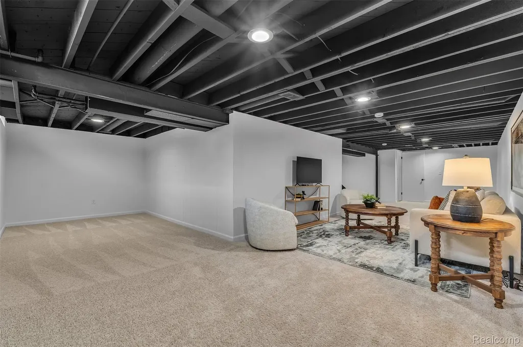 40311 Colony Drive Sterling Heights City MI 48313