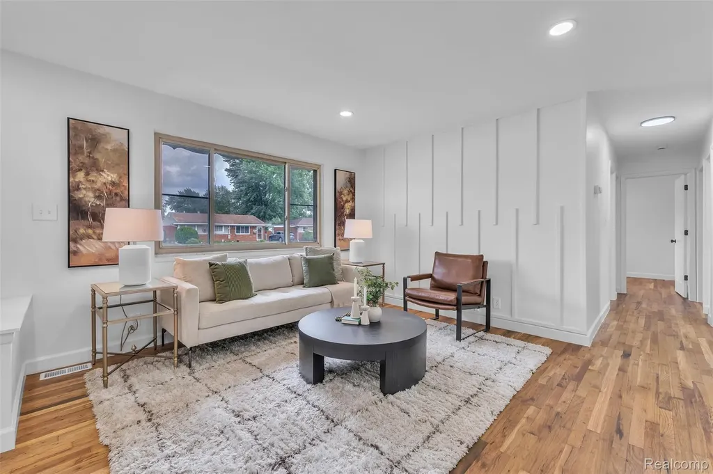 40311 Colony Drive Sterling Heights City MI 48313
