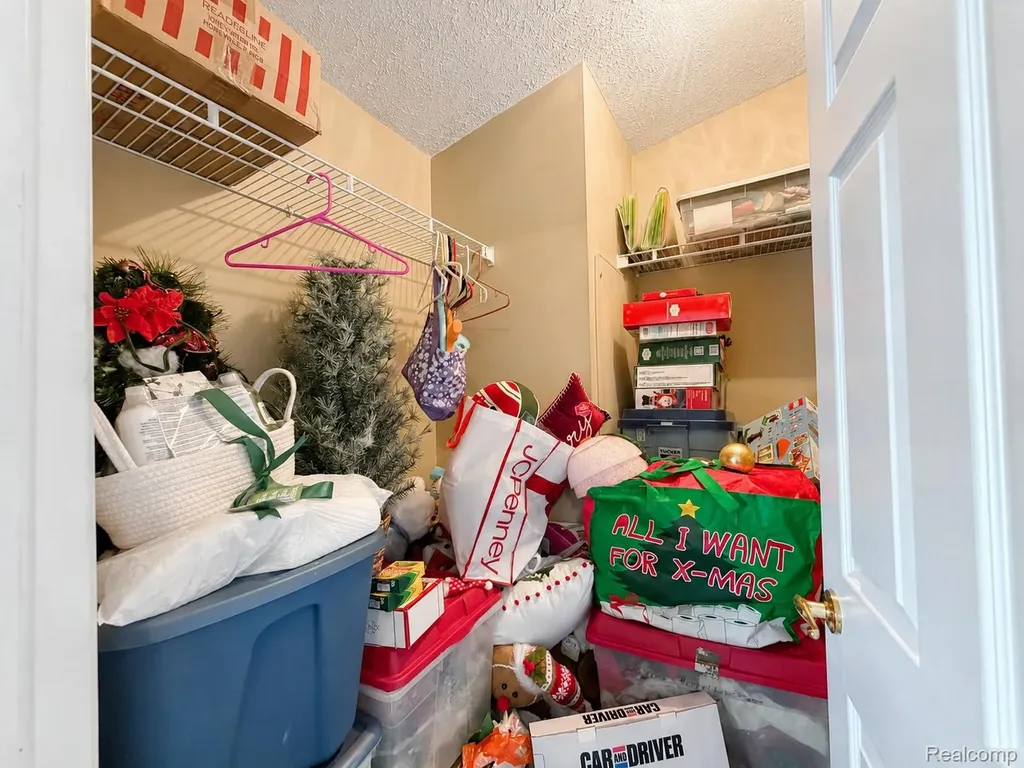 551 Twin Lakes Drive Kimball Township MI 48074