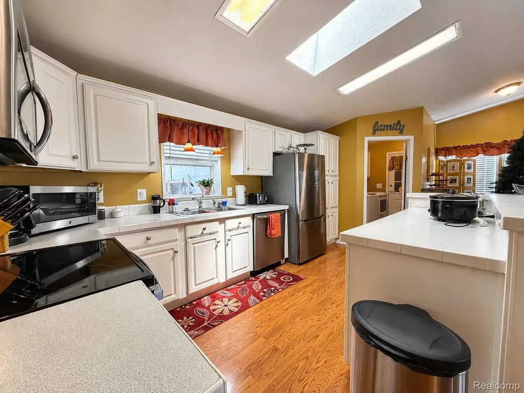 551 Twin Lakes Drive Kimball Township MI 48074