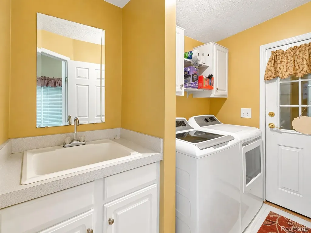 551 Twin Lakes Drive Kimball Township MI 48074