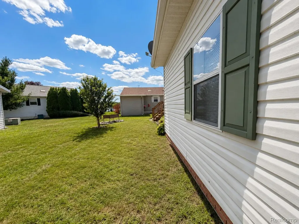 551 Twin Lakes Drive Kimball Township MI 48074