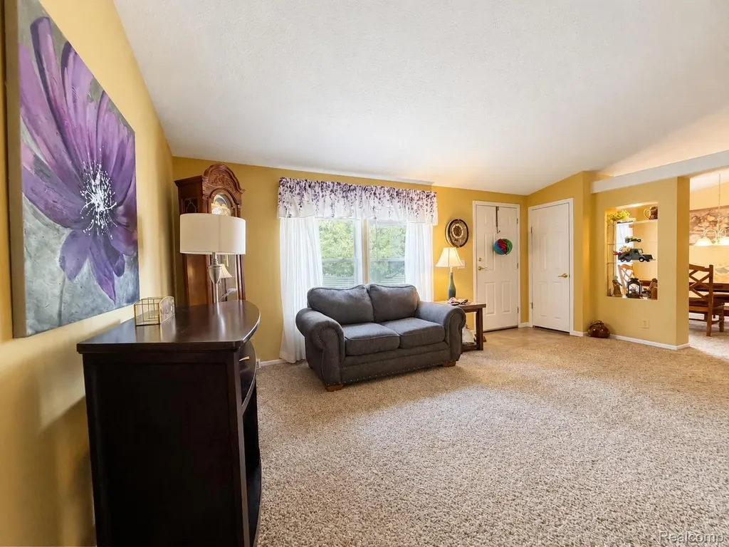 551 Twin Lakes Drive Kimball Township MI 48074