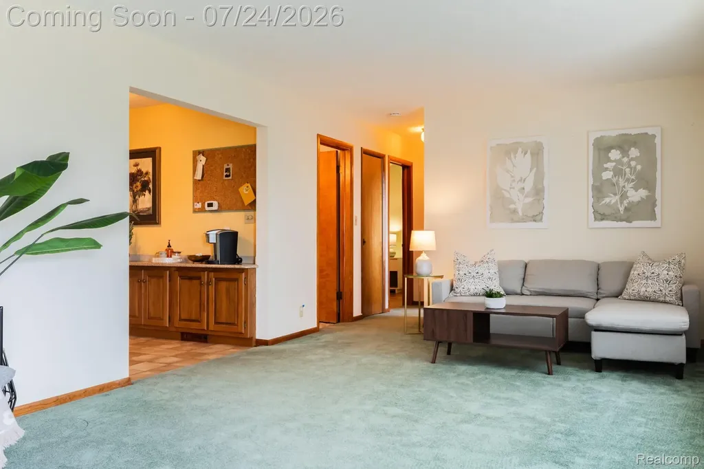 895 Haslett Road E Williamstown Township MI 48895
