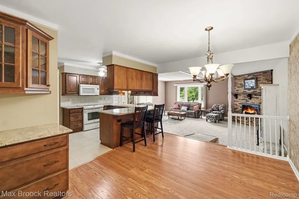 1872 Sherlynn Drive Brighton Township MI 48114