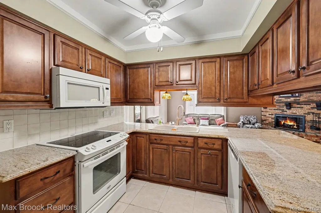 1872 Sherlynn Drive Brighton Township MI 48114