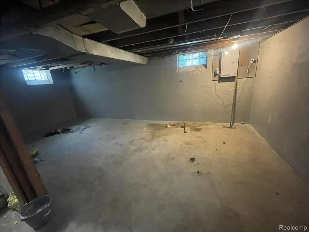 14931 Eastburn Street Detroit City MI 48205