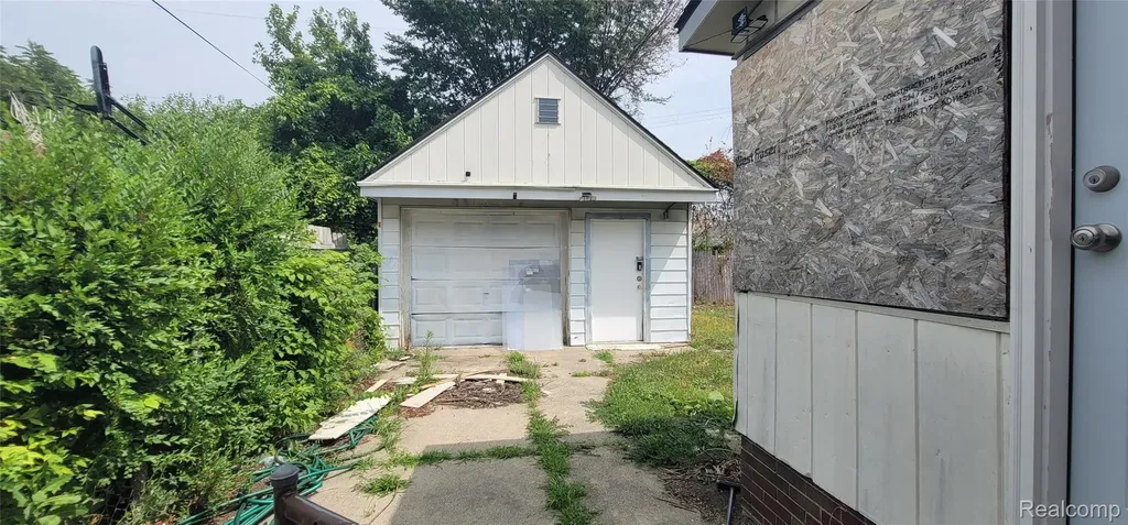 14931 Eastburn Street Detroit City MI 48205