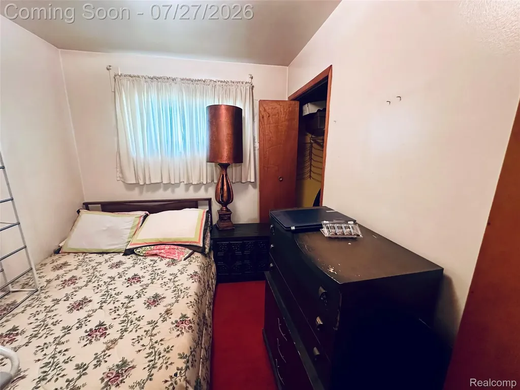 26645 Florence Street Inkster City MI 48141
